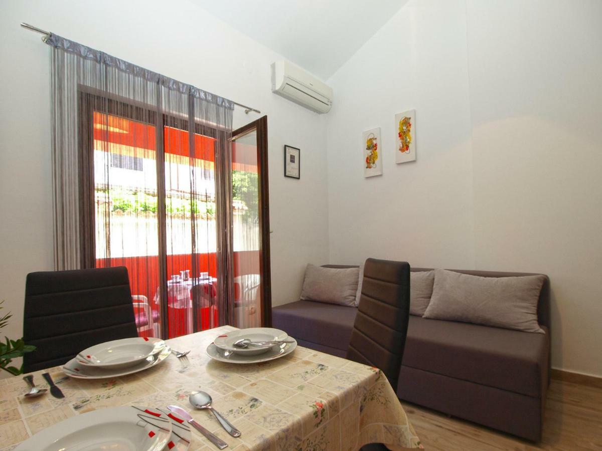Apartments Oriana 898 Pula Buitenkant foto