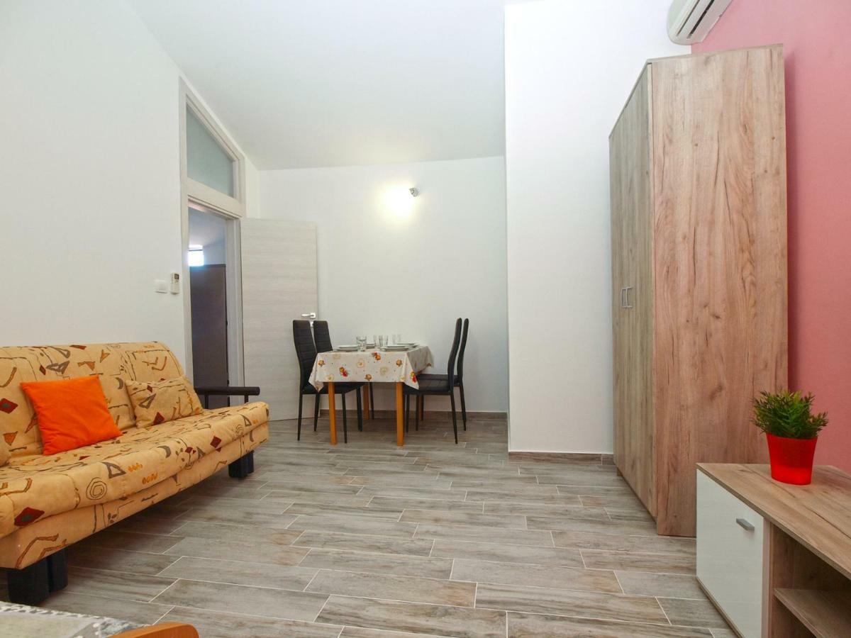 Apartments Oriana 898 Pula Buitenkant foto